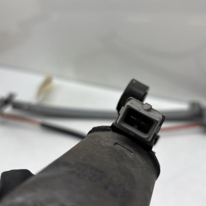 Leve vitre electrique avant gauche PEUGEOT 106 Photo n°5