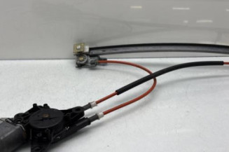 Leve vitre electrique avant gauche PEUGEOT 106