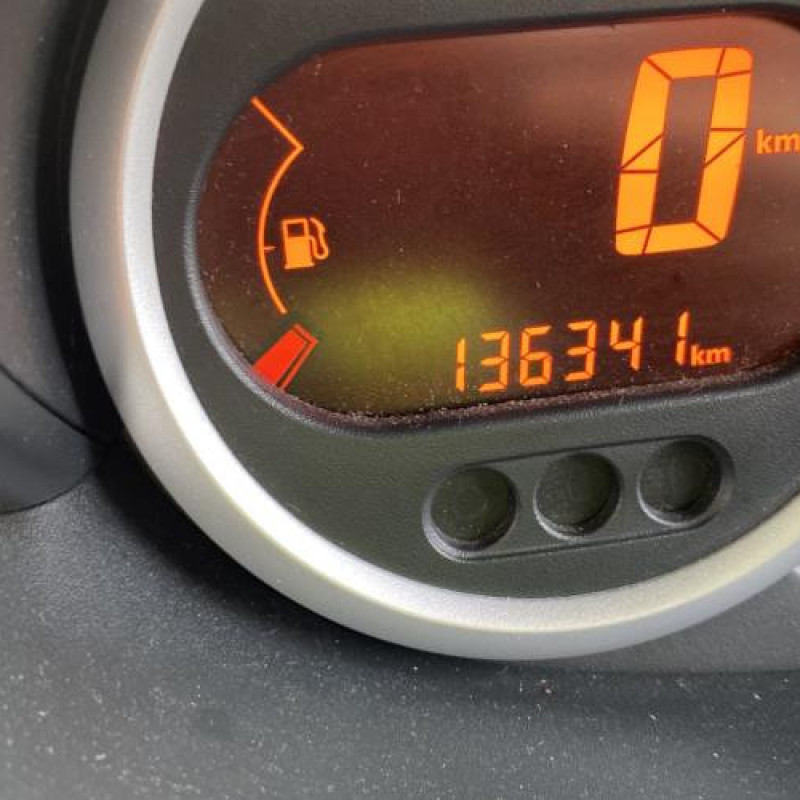 Feu arriere secondaire gauche (feux) RENAULT TWINGO 2 Photo n°20