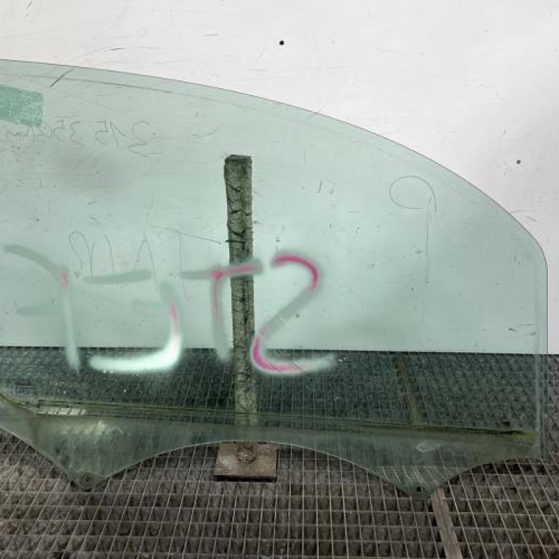 Vitre avant gauche RENAULT KANGOO 2 Photo n°4