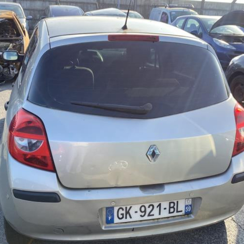 Aile avant droit RENAULT CLIO 3 Photo n°10