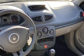 Aile avant droit RENAULT CLIO 3