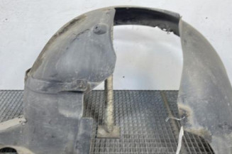 Pare boue avant droit VOLKSWAGEN PASSAT 5 Photo n°1