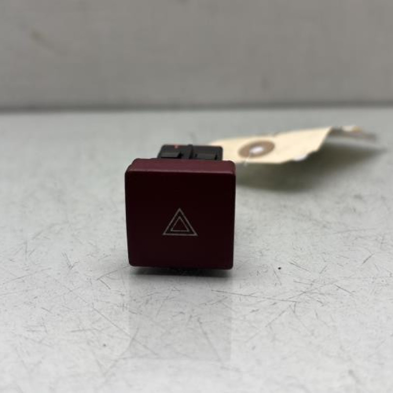 Bouton de warning PEUGEOT PARTNER 2 Photo n°1