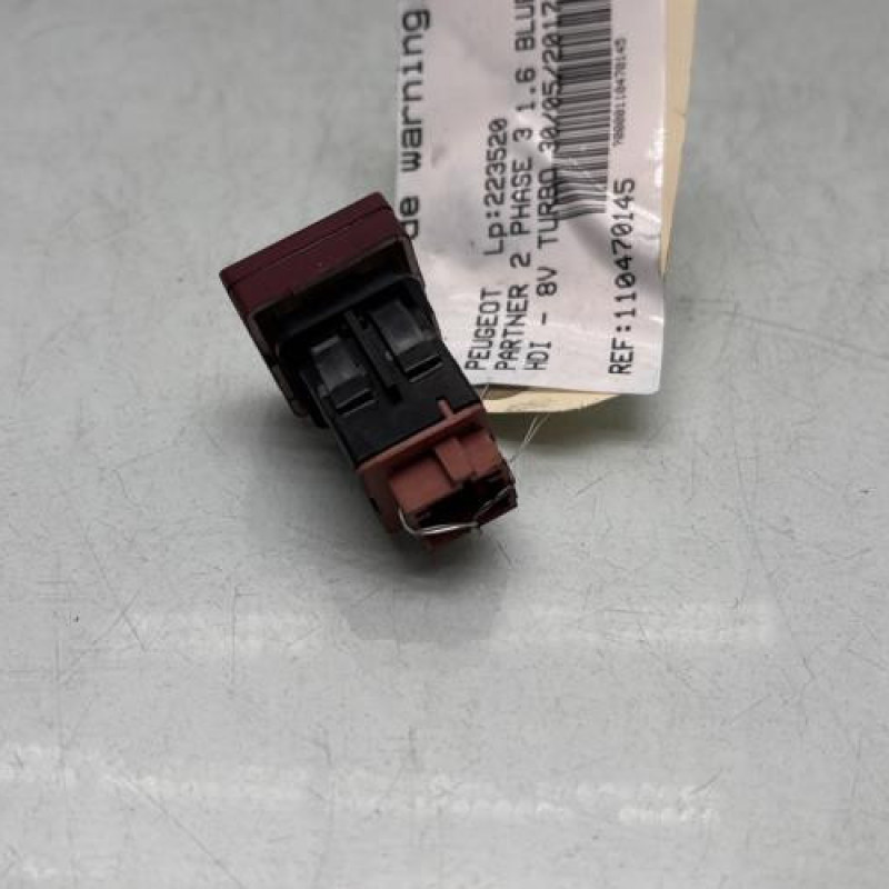 Bouton de warning PEUGEOT PARTNER 2 Photo n°2