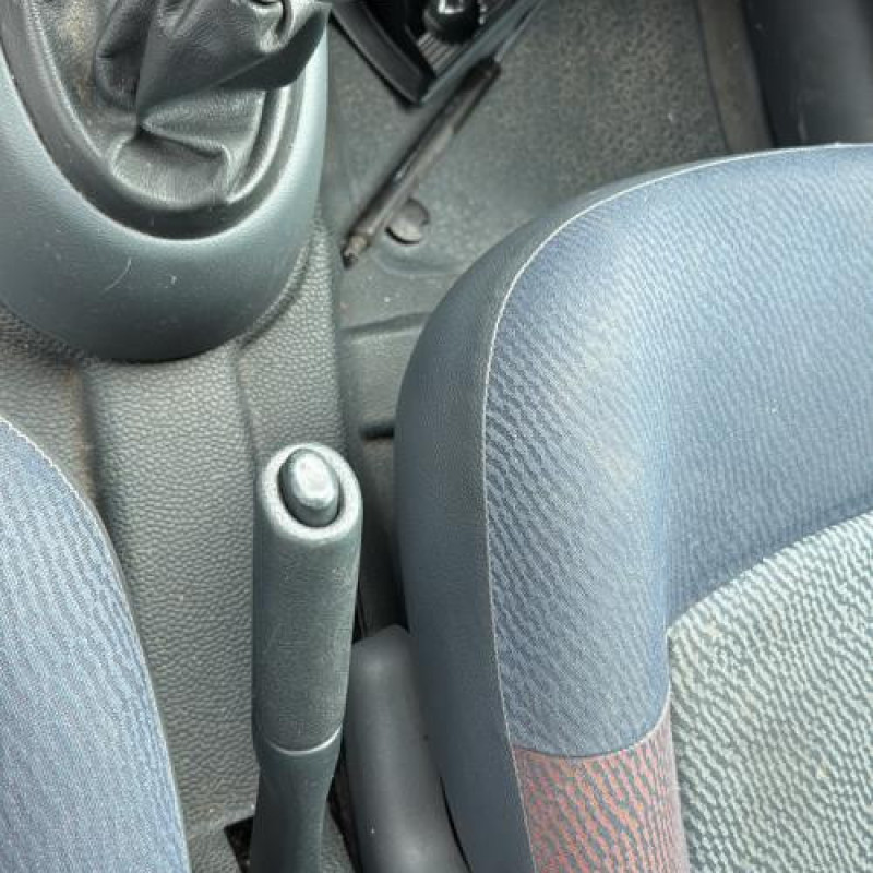 Poignee hayon RENAULT KANGOO 1 Photo n°19