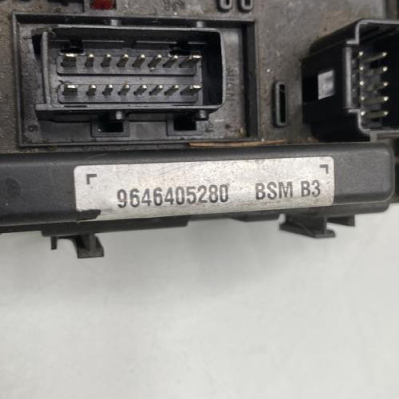 Boitier servitude moteur (BSM) PEUGEOT 807 Photo n°5