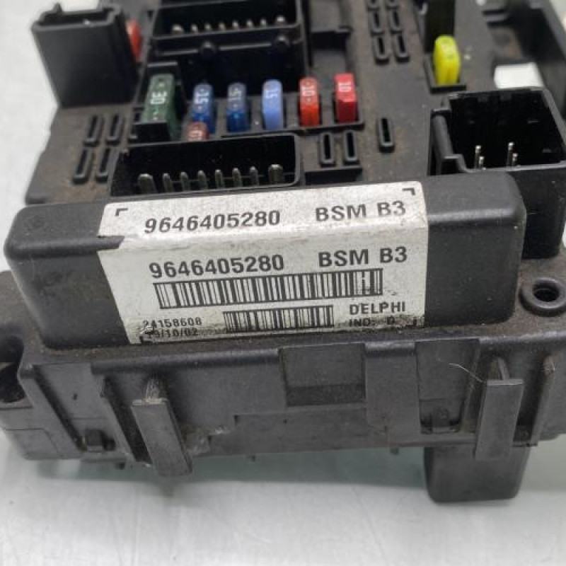 Boitier servitude moteur (BSM) PEUGEOT 807 Photo n°7