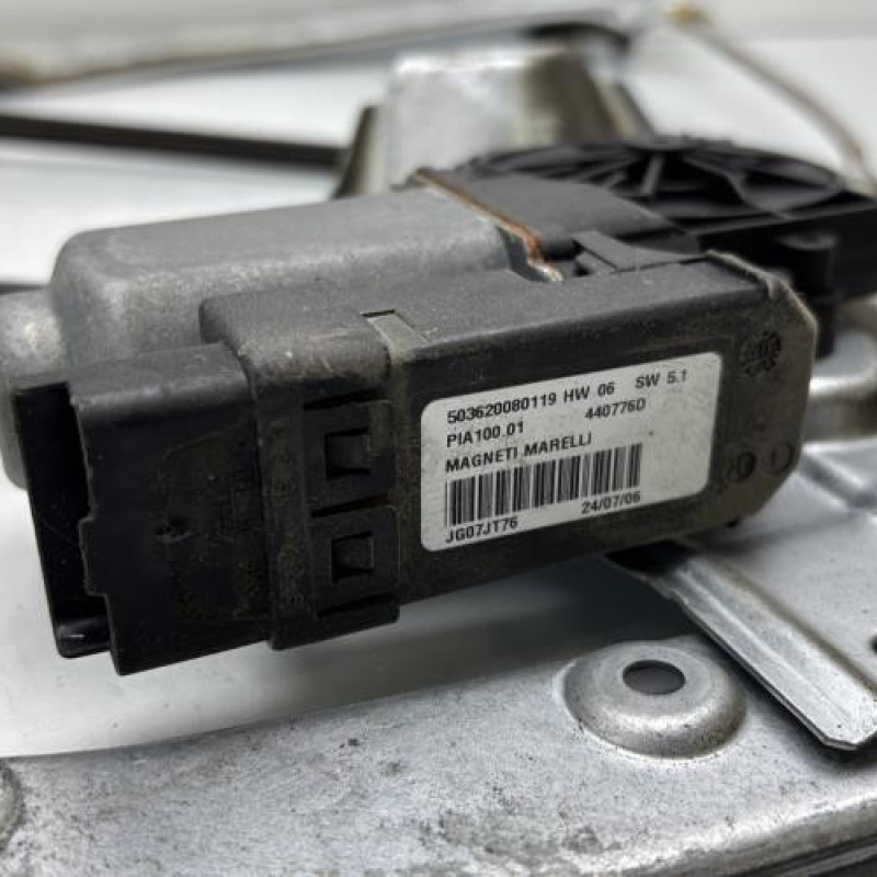 Leve vitre electrique avant gauche RENAULT CLIO 3 Photo n°6