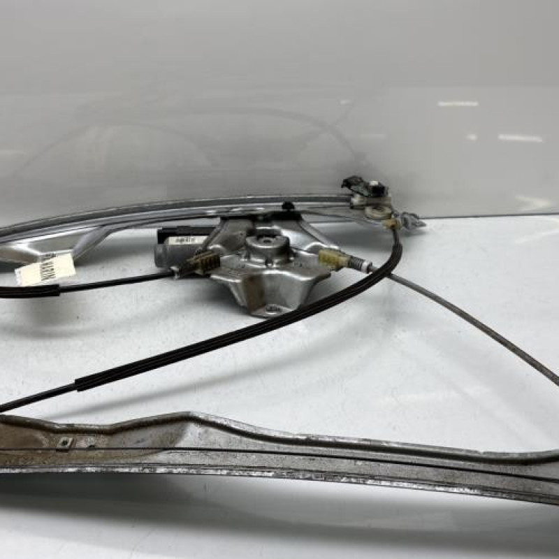 Leve vitre electrique avant gauche RENAULT CLIO 3 Photo n°7