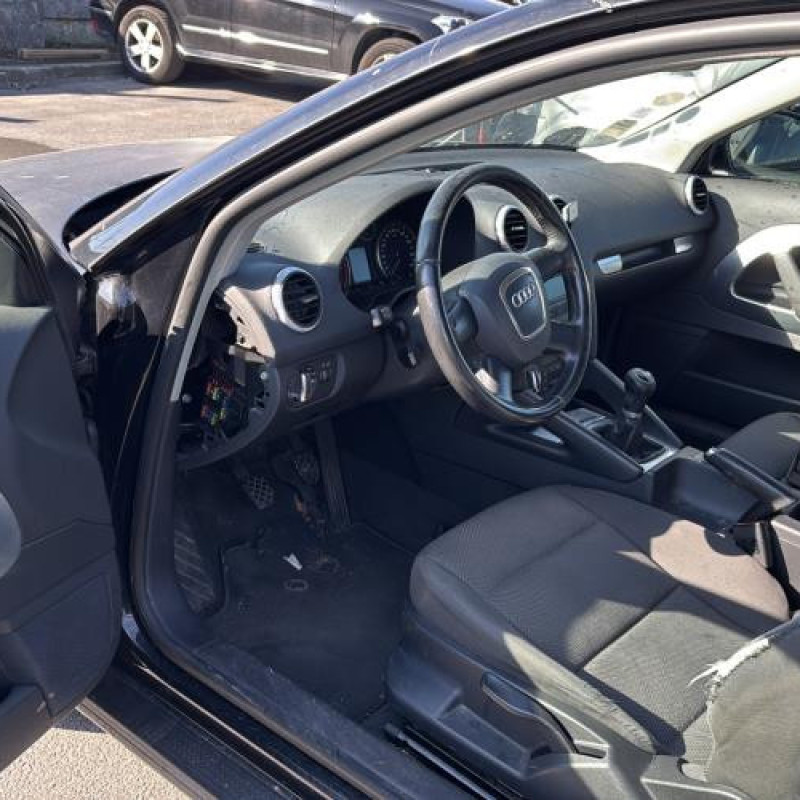 Anti brouillard droit (feux) AUDI A3 2 Photo n°12