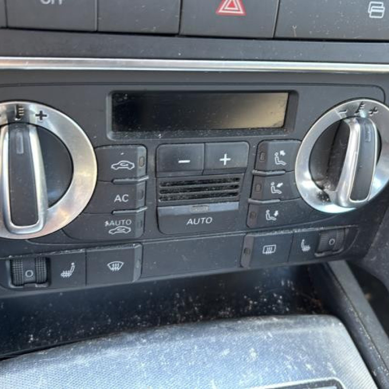 Anti brouillard droit (feux) AUDI A3 2 Photo n°17