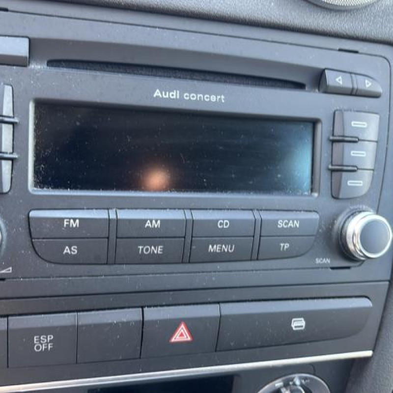 Anti brouillard droit (feux) AUDI A3 2 Photo n°18