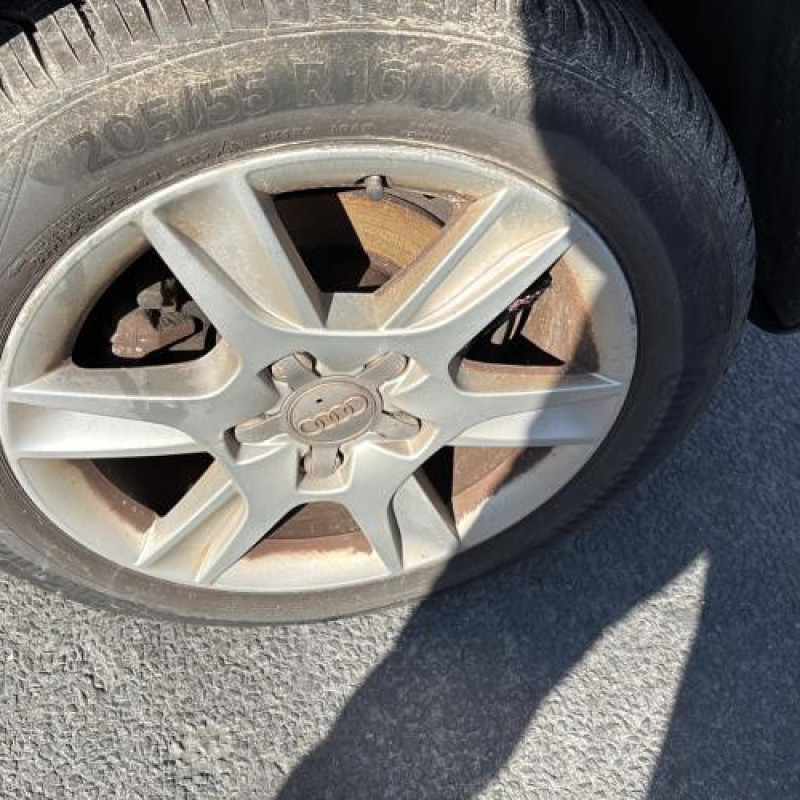 Anti brouillard droit (feux) AUDI A3 2 Photo n°20