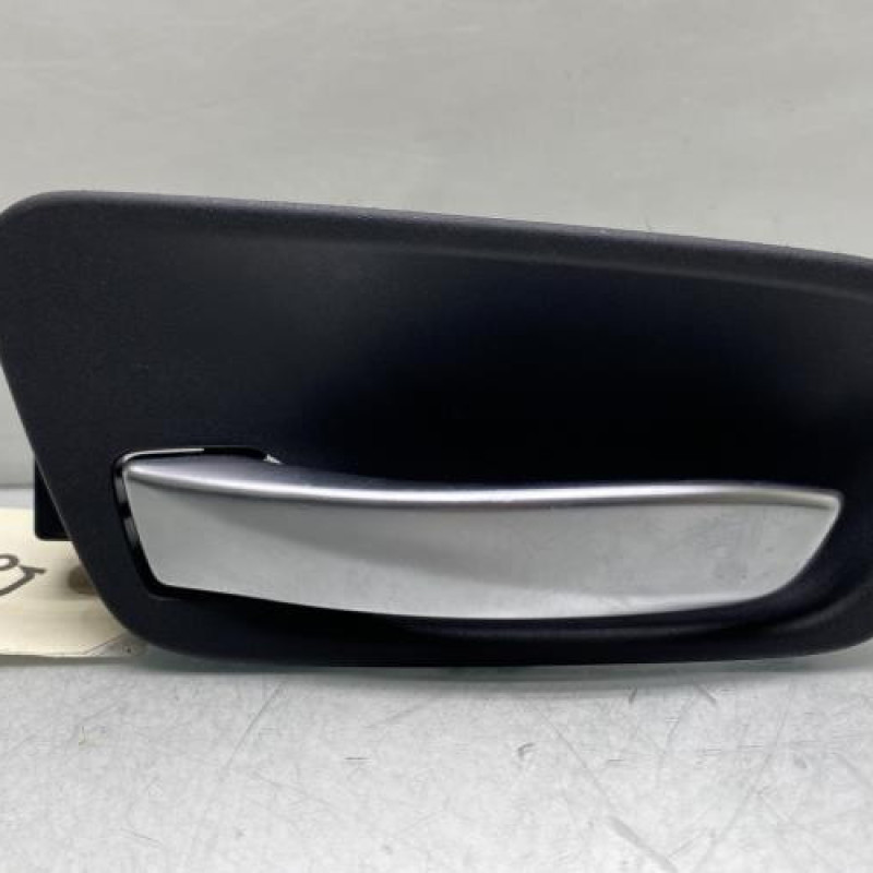 Poignee interieur arriere gauche BMW SERIE 2 F45 ACTIVE Photo n°1