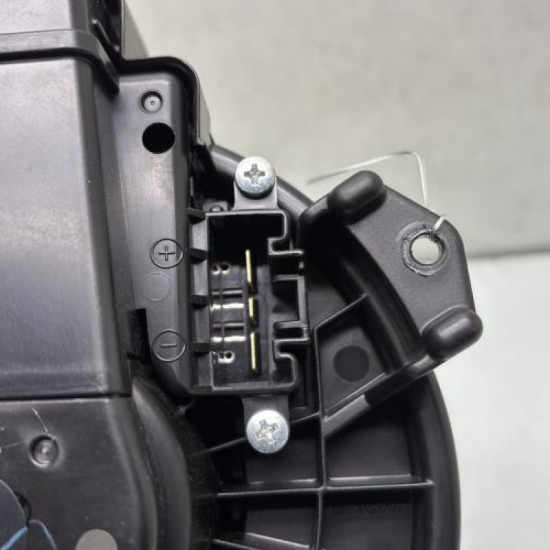Pulseur d'air TOYOTA YARIS 3 Photo n°4