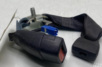 Attache ceinture arriere droit TOYOTA YARIS 3