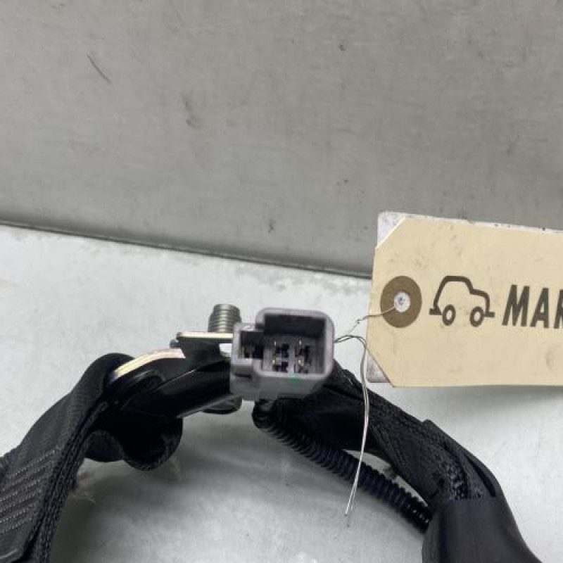 Attache ceinture arriere gauche TOYOTA YARIS 3 Photo n°3