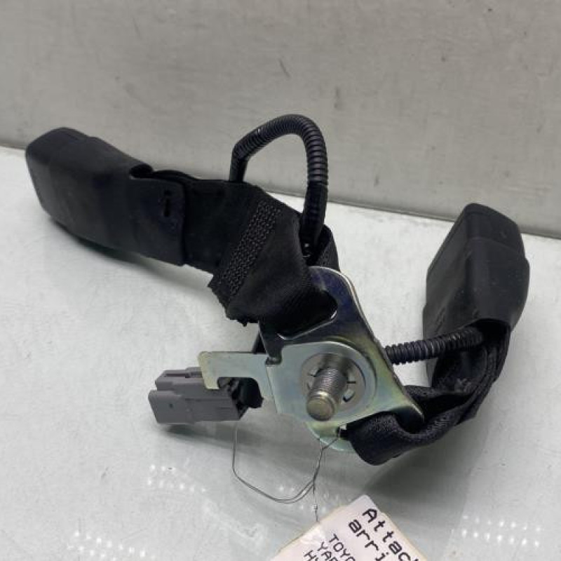 Attache ceinture arriere gauche TOYOTA YARIS 3 Photo n°4