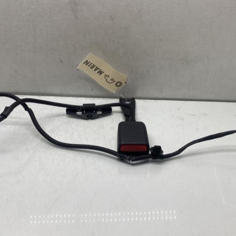 Attache ceinture avant gauche TOYOTA YARIS 3 Photo n°1