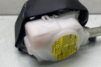 Ceinture arriere gauche TOYOTA YARIS 3 Photo n°1