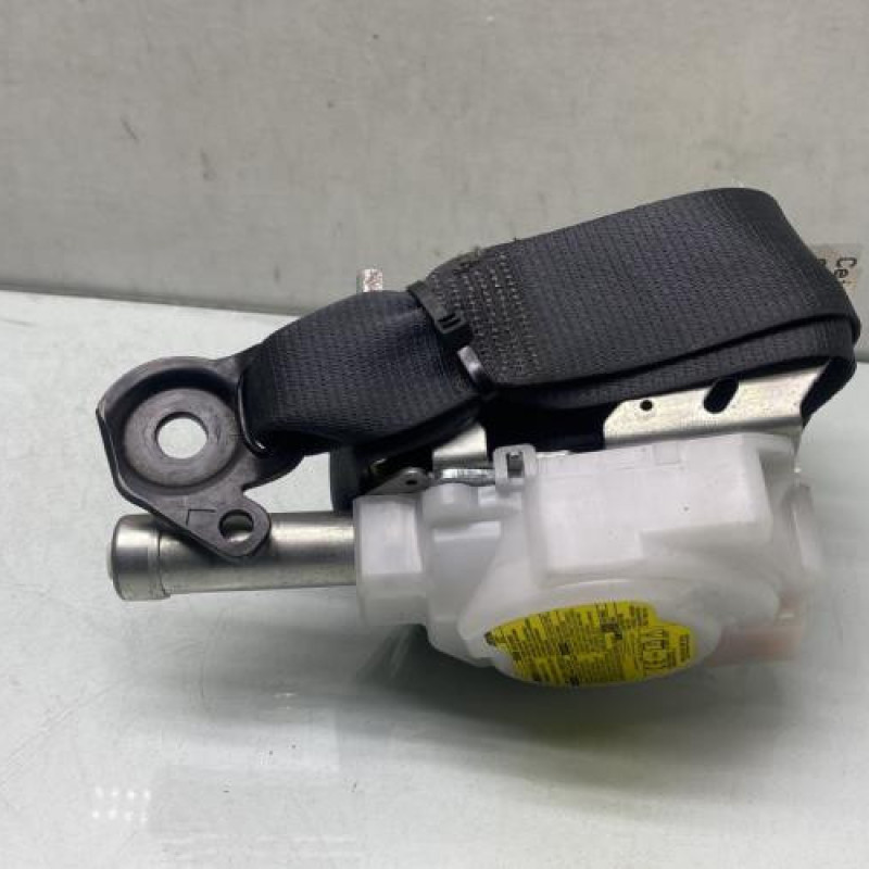 Ceinture arriere gauche TOYOTA YARIS 3 Photo n°4