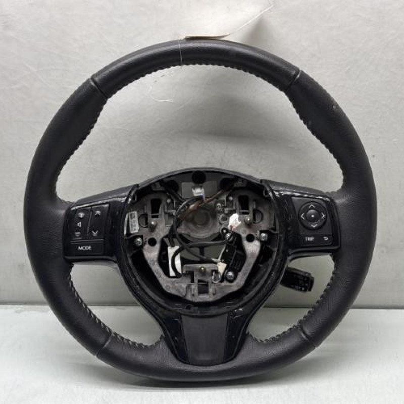 Volant TOYOTA YARIS 3 Photo n°1