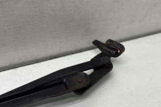 Bras essuie glace avant TOYOTA YARIS 3
