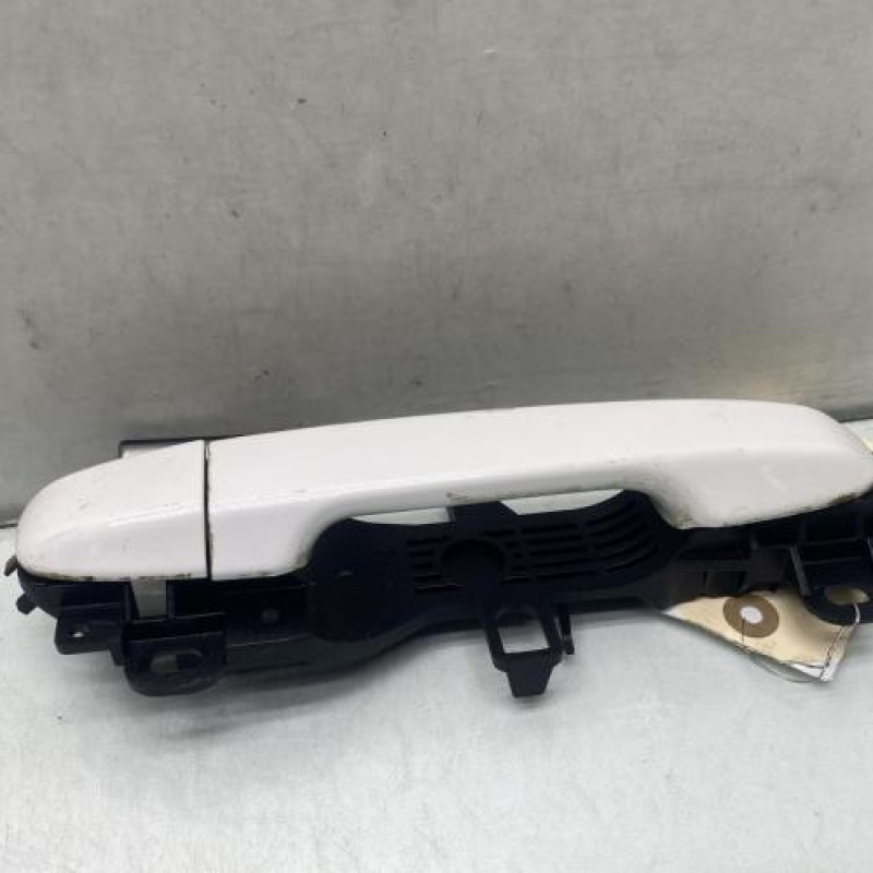 Poignee porte avant droit TOYOTA YARIS 3 Photo n°1