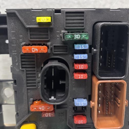 Boitier servitude moteur (BSM) PEUGEOT 207