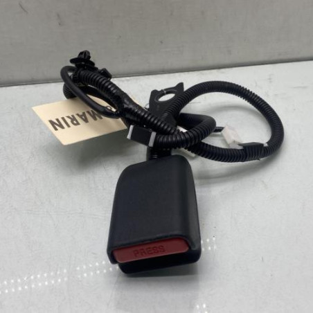 Attache ceinture avant droit TOYOTA YARIS 3