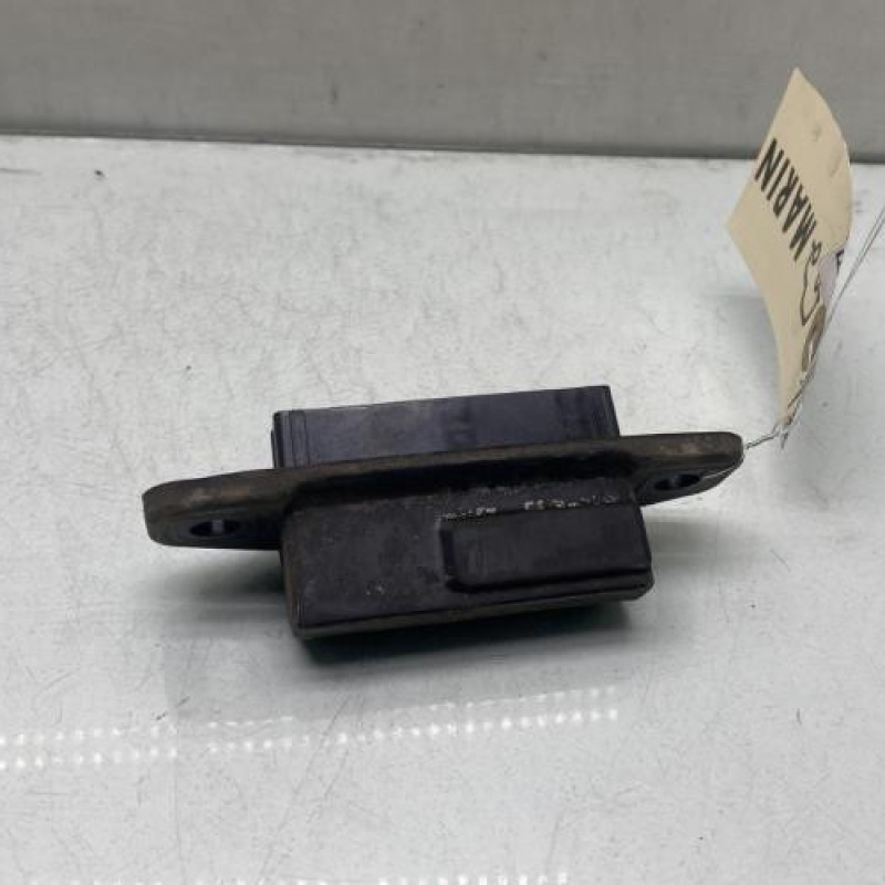 Bouton de coffre TOYOTA YARIS 3 Photo n°1