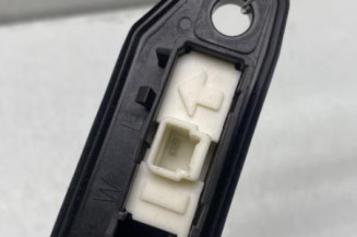 Bouton de coffre TOYOTA YARIS 3