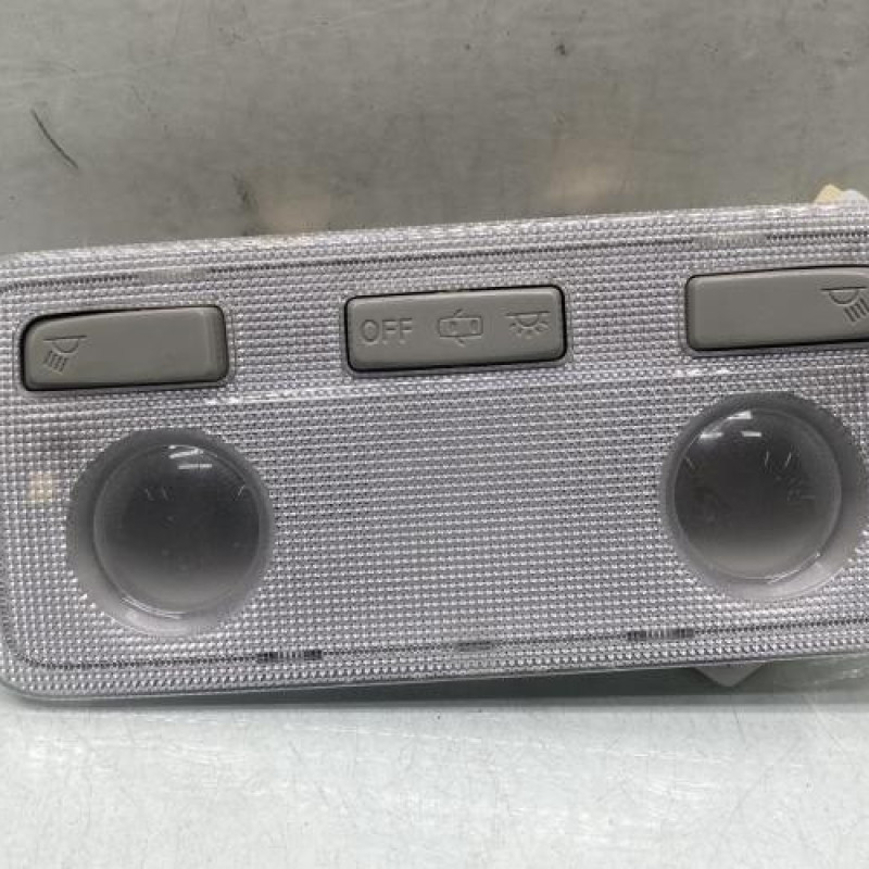 Eclairage de plafonnier TOYOTA YARIS 3 Photo n°1