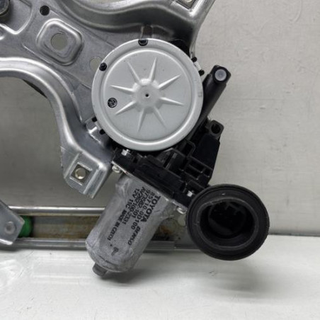 Leve vitre electrique avant droit TOYOTA YARIS 3