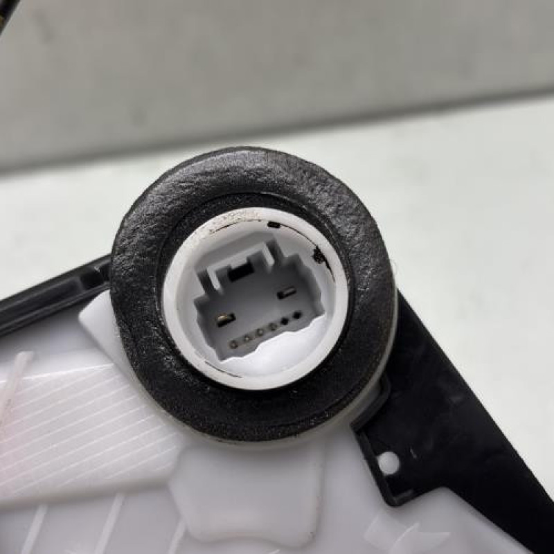 Serrure avant droit TOYOTA YARIS 3 Photo n°5