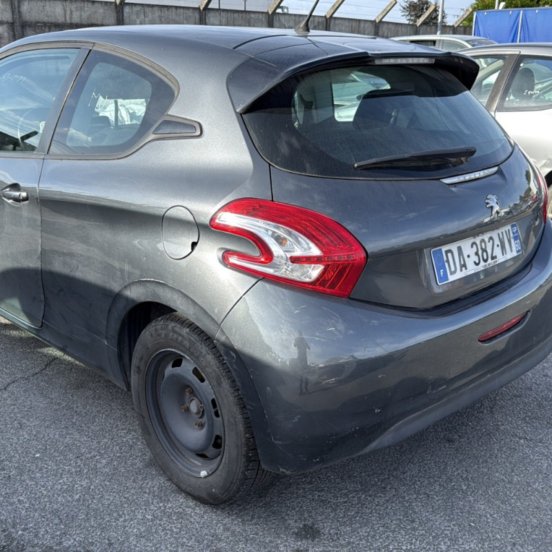 PEUGEOT 208 1 PHASE 1 1.6 HDI - 8V TURBO Photo n°4