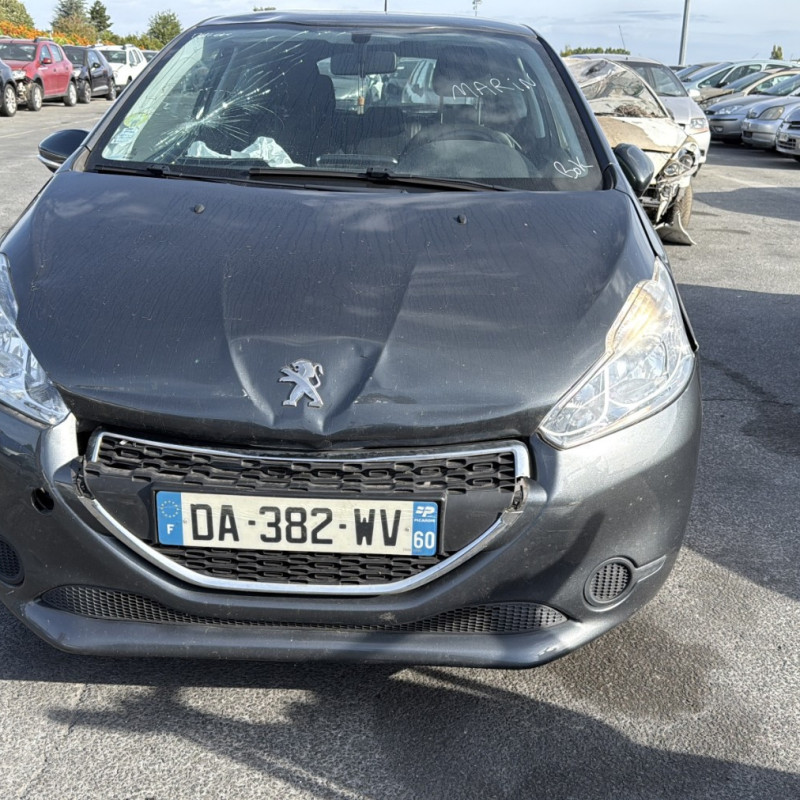 PEUGEOT 208 1 PHASE 1 1.6 HDI - 8V TURBO Photo n°8