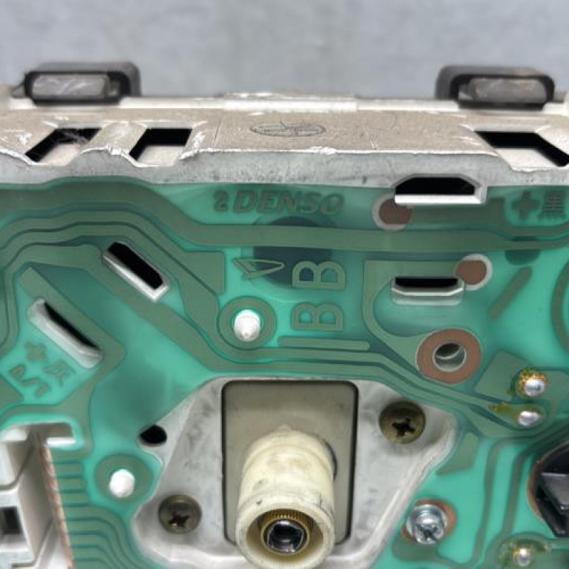 Compteur DAIHATSU SIRION 1 Photo n°4