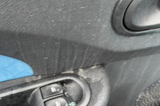 Custode arriere droit RENAULT TWINGO 2