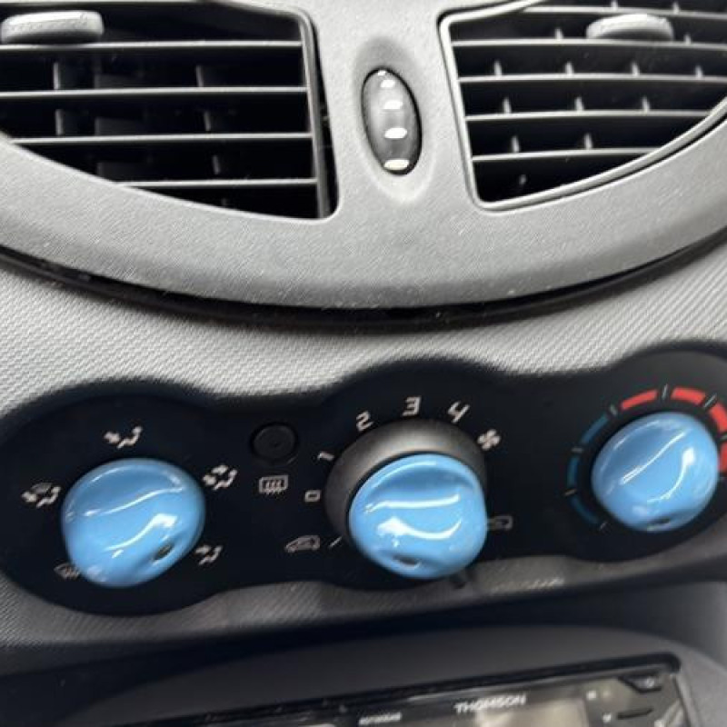 Poignee porte avant droit RENAULT TWINGO 2 Photo n°18