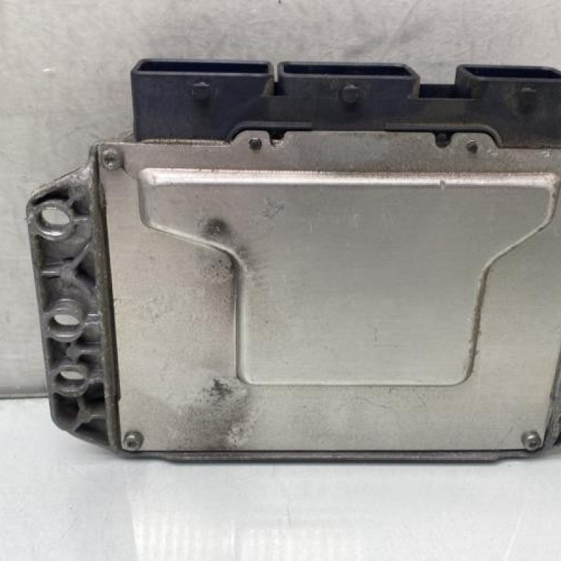 Calculateur moteur DACIA LOGAN MCV 1 Photo n°4