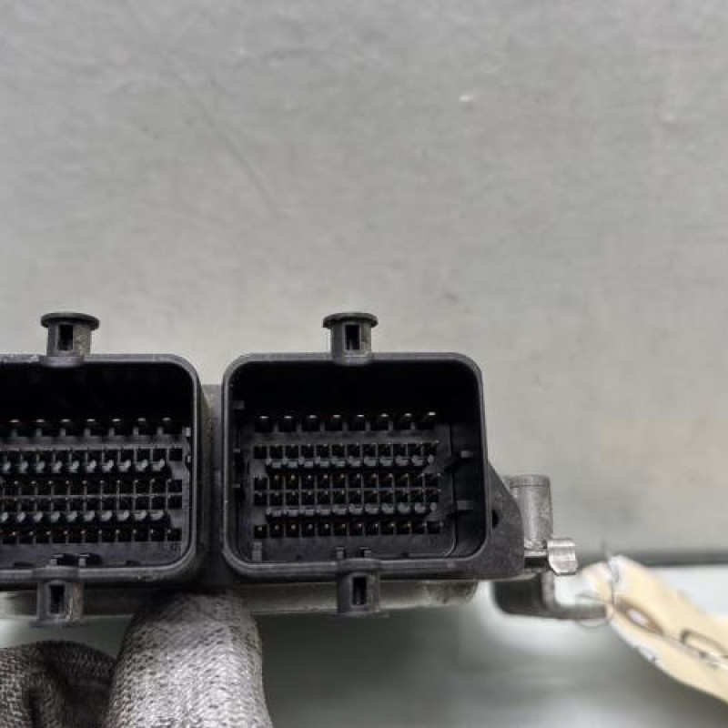 Calculateur moteur SUZUKI SWIFT 4 Photo n°3