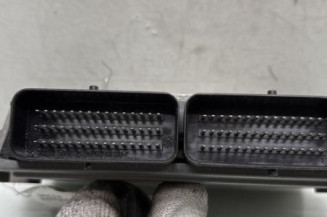 Calculateur moteur DACIA SANDERO 1