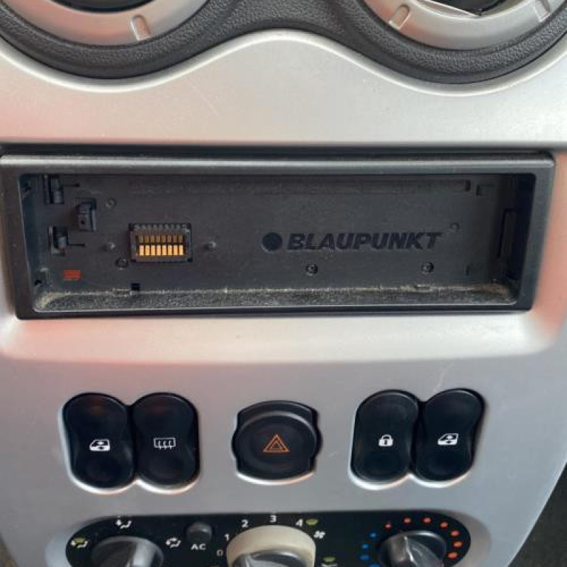 Calculateur moteur DACIA SANDERO 1 Photo n°8