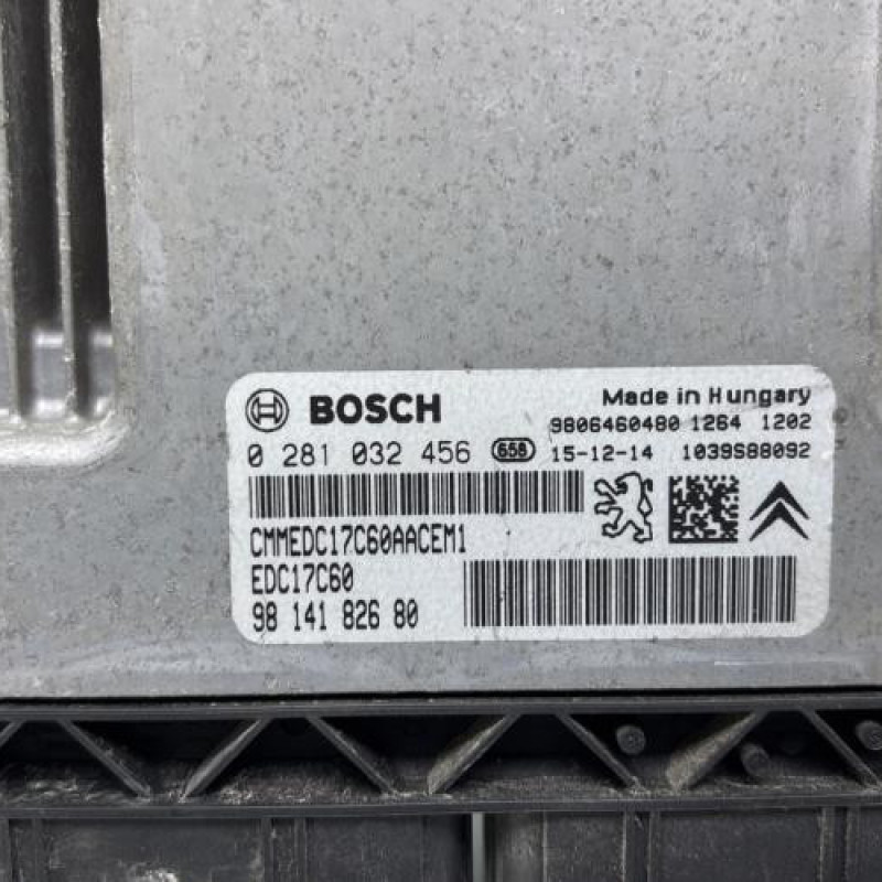 Calculateur moteur PEUGEOT 2008 1 Photo n°2