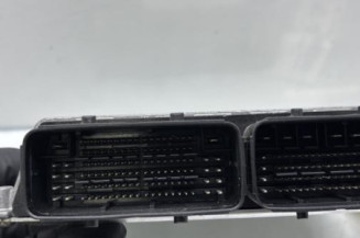 Calculateur moteur PEUGEOT 208 1