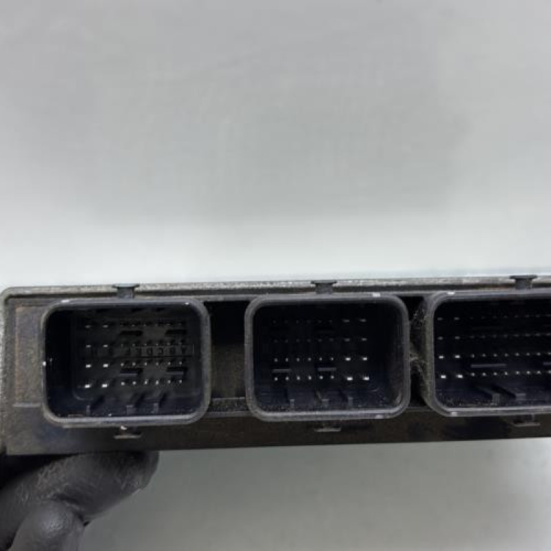 Calculateur moteur FIAT QUBO Photo n°3
