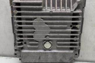 Calculateur moteur VOLKSWAGEN TOURAN 2 Photo n°1
