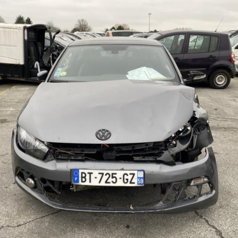 Calculateur moteur VOLKSWAGEN SCIROCCO 3 Photo n°9